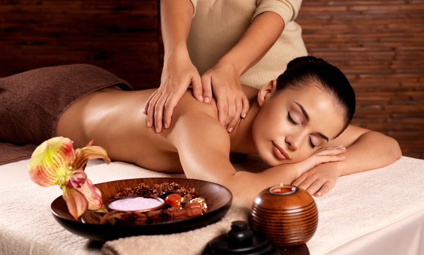 Massage Therapy School in Maryland at Aveda Institute Maryland